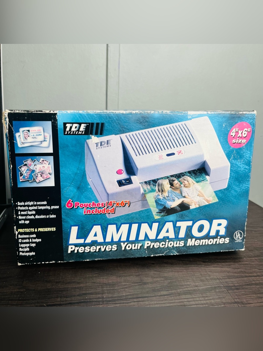 White Laminator (4" x 6") - 6 Pouches Included